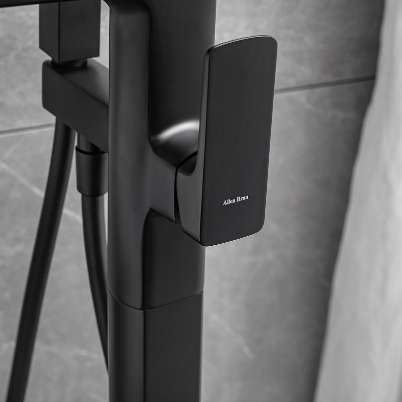 Смеситель для ванны с душем Allen Brau Infinity 5.21009-31 (с внутренней частью) черный матовый Смеситель для ванны с душем Allen Brau Infinity 5.21009-31 (с внутренней частью) черный матовый