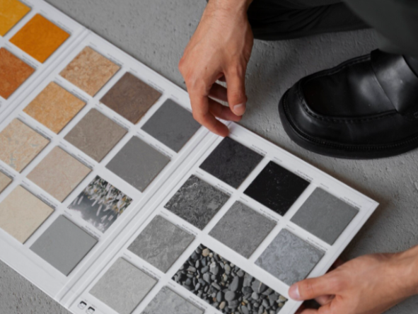 Матовая или глянцевая плитка для ванной: что лучше и почему