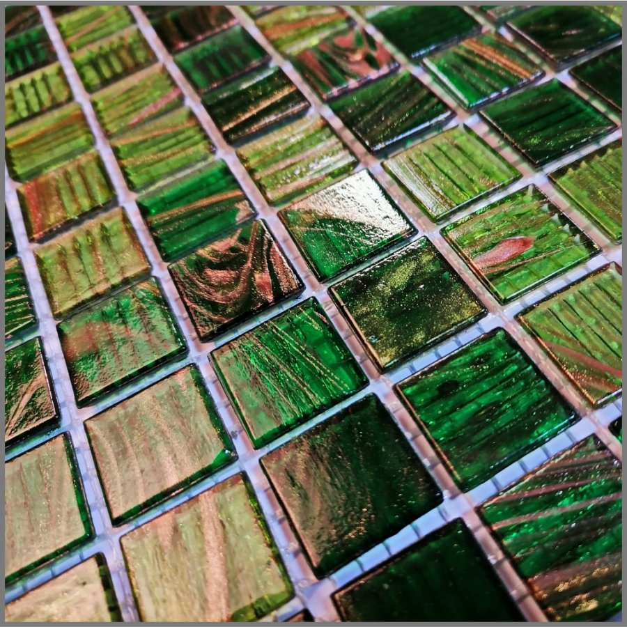 Мозаика стеклянная Verde (чип 4*20*20) 327*327 (20шт/2.139м2), м2 Мозаика стеклянная Verde (чип 4*20*20) 327*327 (20шт/2.139м2), м2