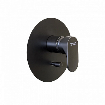 Встроенный однорычажный смеситель OLE для душа с переключателем на два потока, матовый черный Встроенный однорычажный смеситель OLE для душа с переключателем на два потока, матовый черный