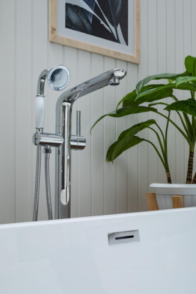 Смеситель для ванны с душем Aquanet JA-5001