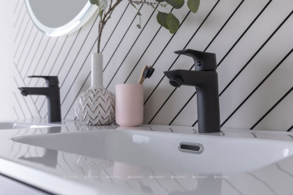 Смеситель для раковины Aquanet Static Black AF330-10B Смеситель для раковины Aquanet Static Black AF330-10B