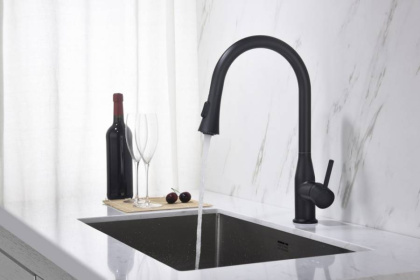 Смеситель Timo Saona 2336/03FL с выдвижной лейкой, черный