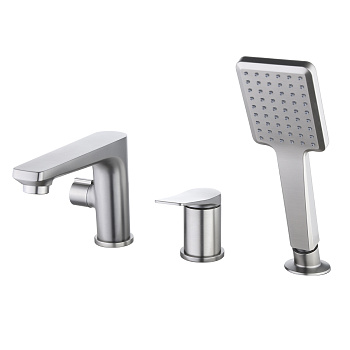 Смеситель Lemark Bronx LM3745GM на борт ванны Смеситель Lemark Bronx LM3745GM на борт ванны