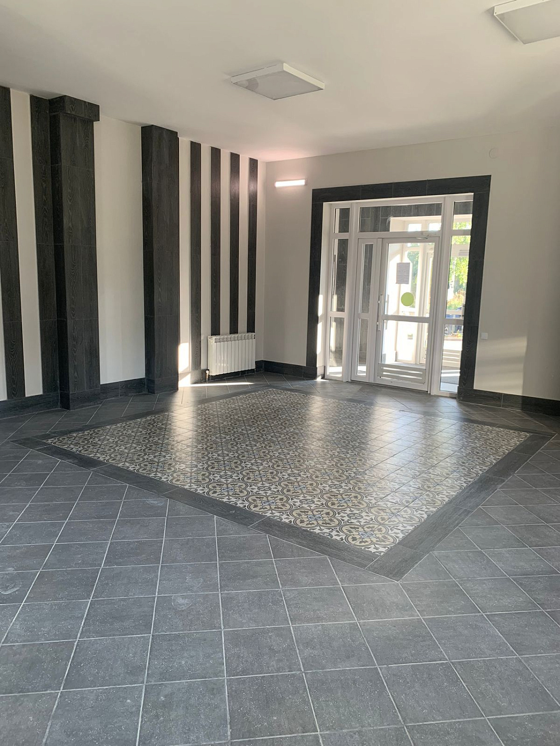 Плитка и керамогранит оптом в наличии с самыми большими скидками