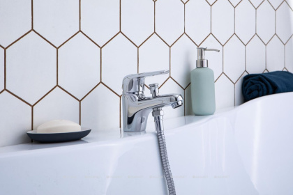 Смеситель на борт ванны Aquanet Pragmatic AF430-61С Смеситель на борт ванны Aquanet Pragmatic AF430-61С